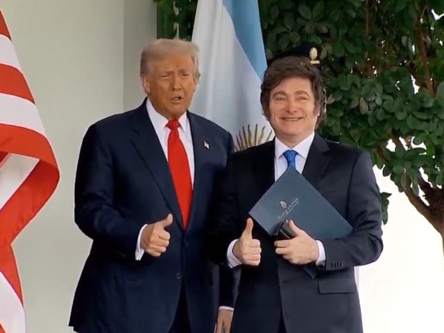 “Trump vuelve a ganar a lo grande con el intercambio de pesos argentinos”, el artículo que difundió la Casa Blanca sobre las ganancias de Estados Unidos