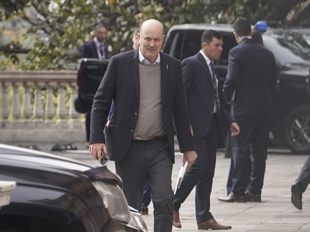 Federico Sturzenegger citó a Jesús multiplicando los panes para responder las críticas a la reforma laboral: “Acá no hay milagros”