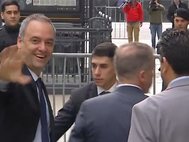 El fiscal acudió al órgano financiero de la Procuración para determinar si hay inconsistencias en el patrimonio de Adorni