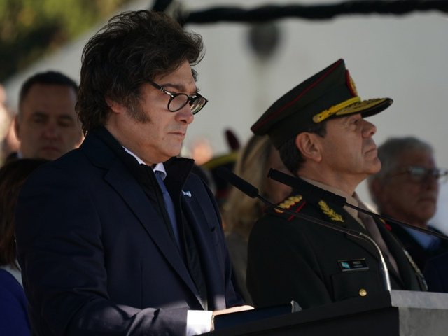 Guiño a las Fuerzas Armadas: Milei habilitó a los militares para ocupar cargos públicos no electivos