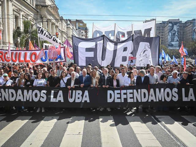 La UBA convocó a una nueva marcha en reclamos de fondos y el Gobierno habla de extorsión política