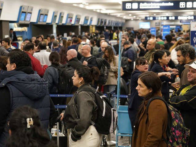 Concluyó la protesta de pilotos en vísperas de las elecciones: estiman que hubo 60 vuelos y 7000 pasajeros afectados