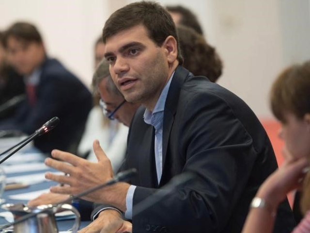 El fiscal investiga si más droguerías serían parte de un supuesto esquema de coimas en la ANDIS