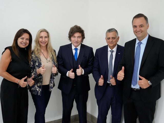 Un fallo de la Justicia obliga a restituir planes sociales a casi un millón de personas y el Gobierno apelará