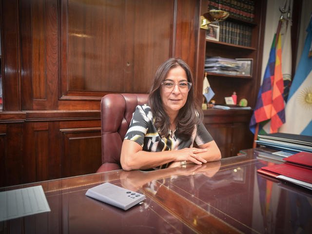 El Congreso se hace eco del conflicto con la prensa: una senadora impulsa una ley para garantizar salas de prensa en los tres poderes del Estado