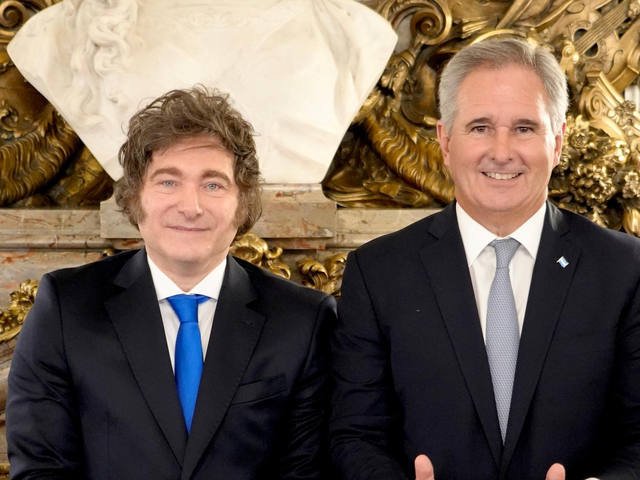 Tres ministros en dos años, y un avance sobre la “casta diplomática”: la disruptiva política exterior de Milei