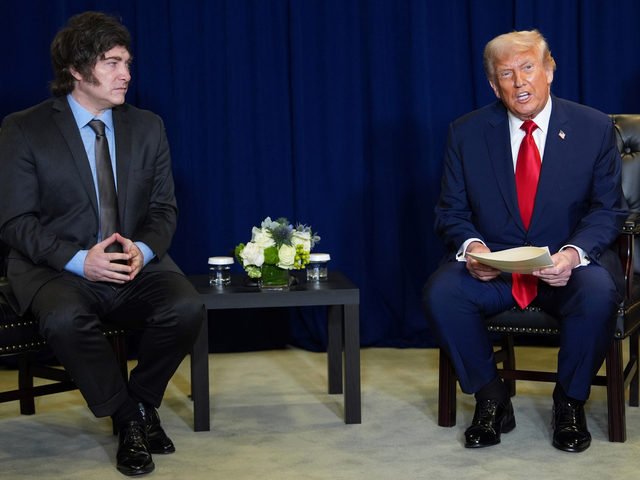 Antes de viajar a Washington, Javier Milei elogió “el coraje” de Donald Trump para alcanzar la tregua en Gaza y lo propuso para el Premio Nobel de la Paz