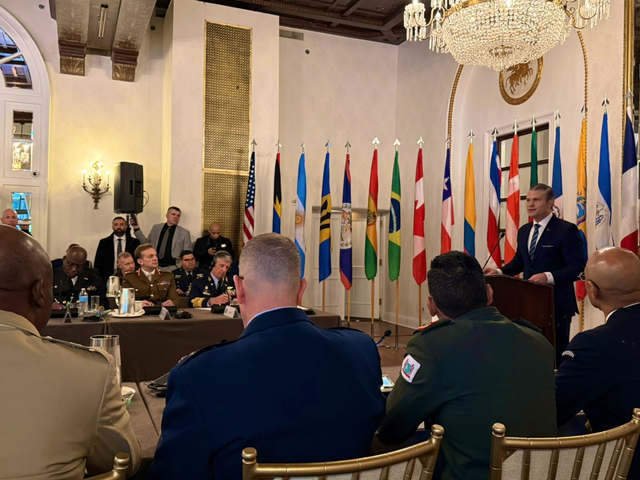 En una cumbre militar regional en la que participó Argentina, EE.UU. dijo que quiere que los países aumenten sus presupuestos de Defensa