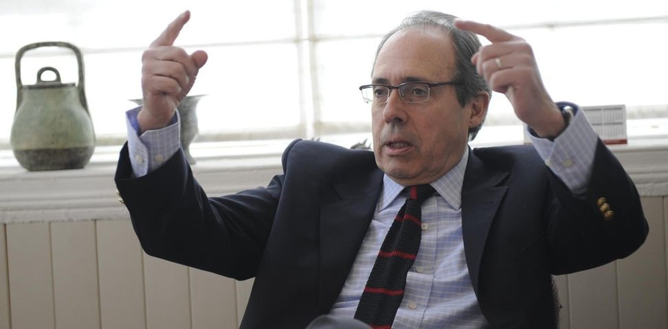Después de 30 años restituyeron al procurador general de Santa Cruz, Eduardo Sosa