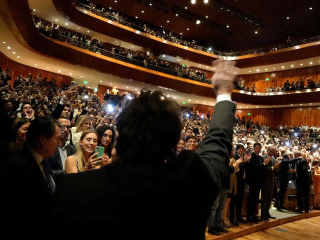 Milei en el Palacio Libertad: “Keynes sirvió para que políticos corruptos y mesiánicos le arruinen la vida a la gente”
