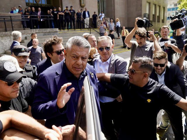 Un “oscuro accionar”, sus viajes al exterior y cuáles son sus responsabilidades en la AFA: qué dijo “Chiqui” Tapia en su indagatoria