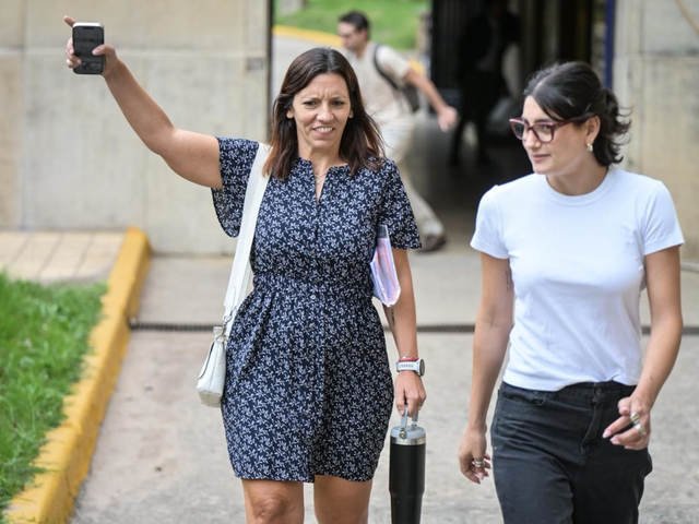 Escándalo en plena audiencia: Grandío llamó a una testigo cuando declaraba que él pagó el viaje de Adorni a Punta del Este