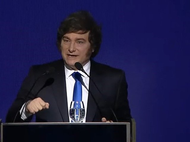 Milei en Corrientes: festejo por el acuerdo comercial con Trump y otra fuerte crítica a Domingo Cavallo