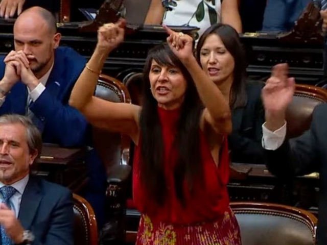 Se complica aún más el frente judicial de la diputada Lorena Villaverde: ahora, por la compra de unos terrenos